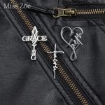 Believers Live Forever Enamel Pin – Heart & Cross Christian Quote Brooch for Backpacks & Clothing