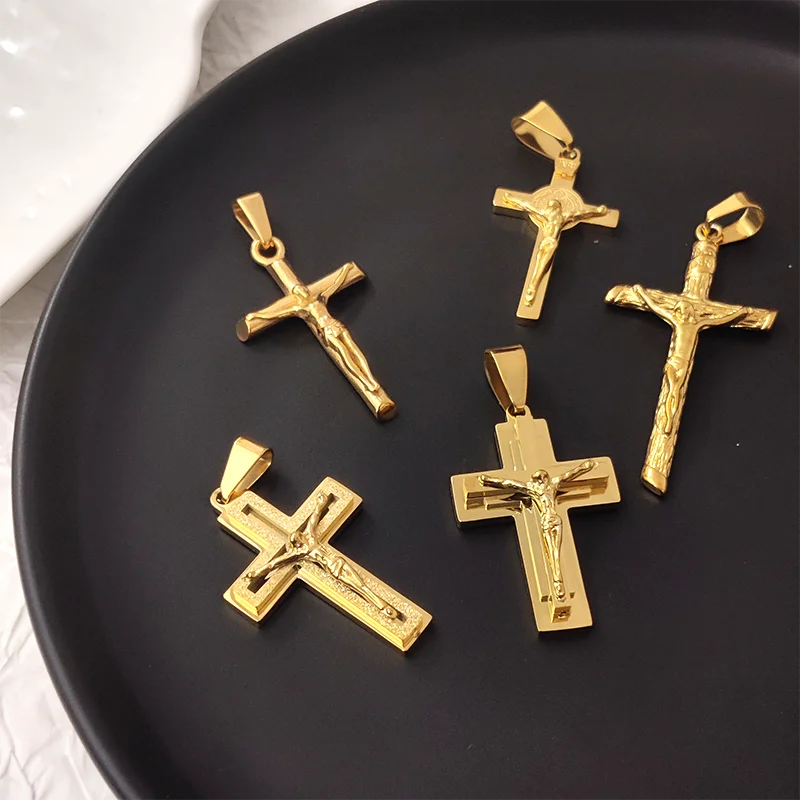 New Design 18K Gold-Plated Jesus Cross Pendant – Waterproof Stainless Steel Religious Charm for Men